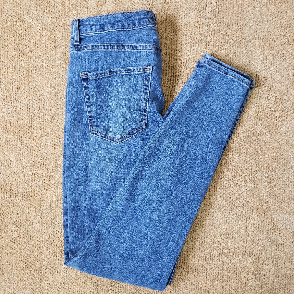 F21 • High Waisted Button Fly Skinny Jeans